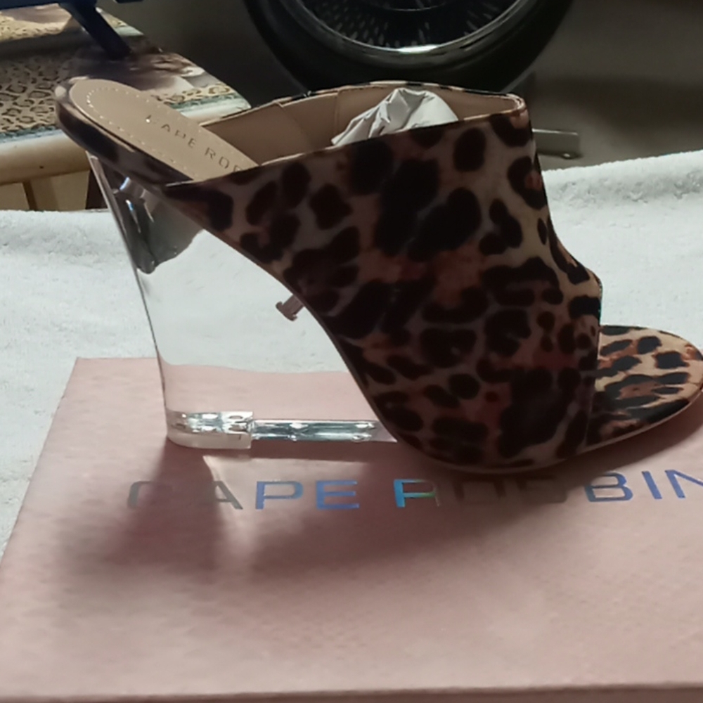 Slip ons